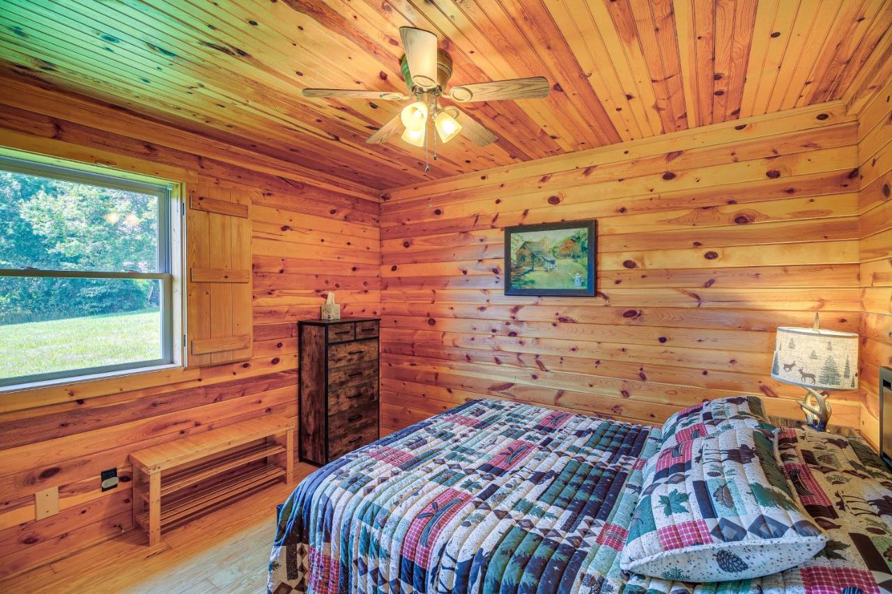 Blue Ridge Mountain Cabin With Views And Hot Tub Sparta Exterior foto