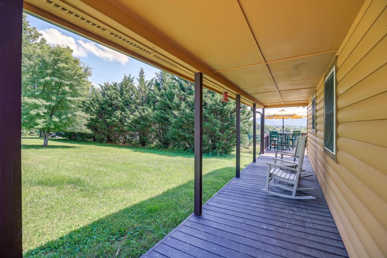 Blue Ridge Mountain Cabin With Views And Hot Tub Sparta Exterior foto